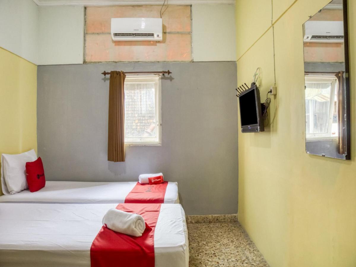 Reddoorz Syariah @ Lempuyangan Hotel Yogyakarta Ngoại thất bức ảnh